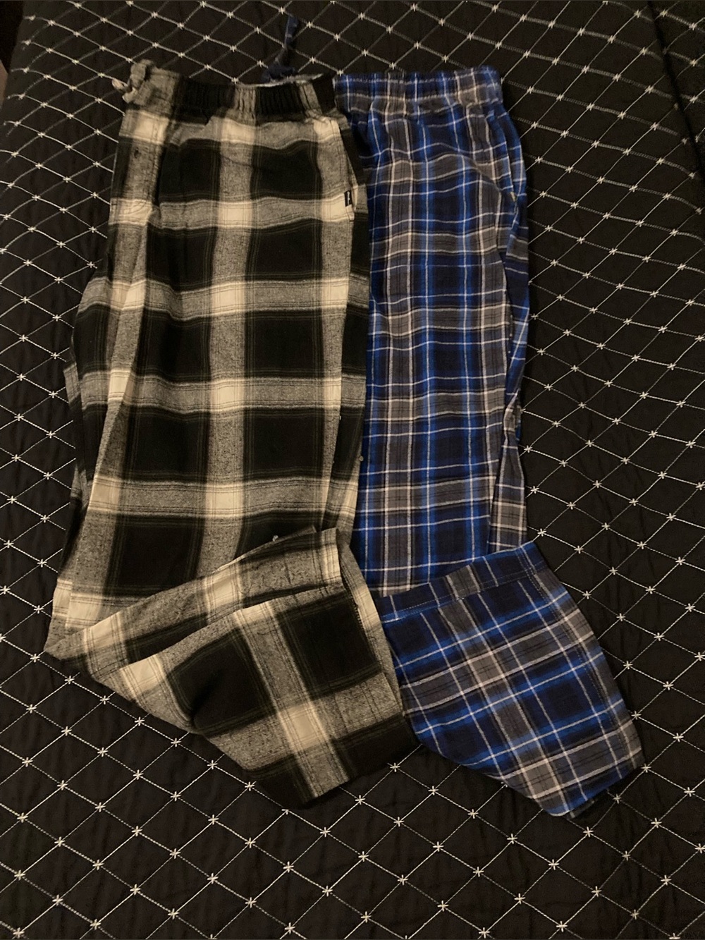 Eddie Bauer Plaid Lounge Pants in Black & Blue